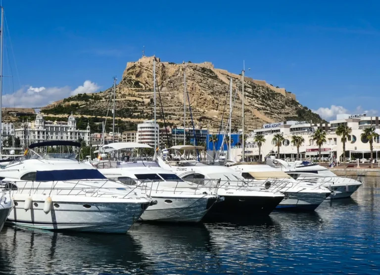 Un plan diferente: Alicante desde el mar