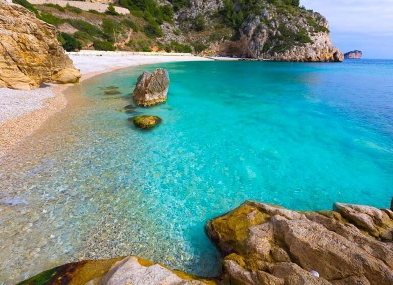 6 calas secretas en Alicante que no te puedes perder Calas secretas Alicante