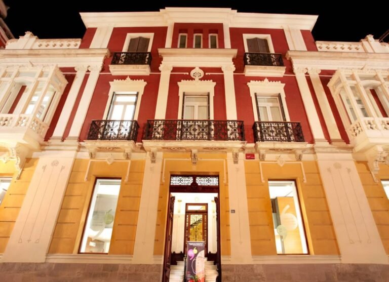 Casa Bardín-Instituto Alicantino de Cultura Juan Gil-Albert Casa Bardín-Instituto Alicantino de Cultura Juan Gil-Albert