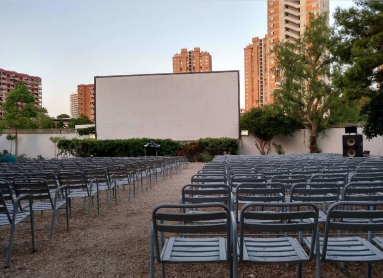 Cine de verano Suyma Cala de Finestrat